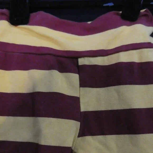 Unbranded - Harry Potter Gryffindor Striped Baby Set - Pants & Hat Only - Picture 5 of 15